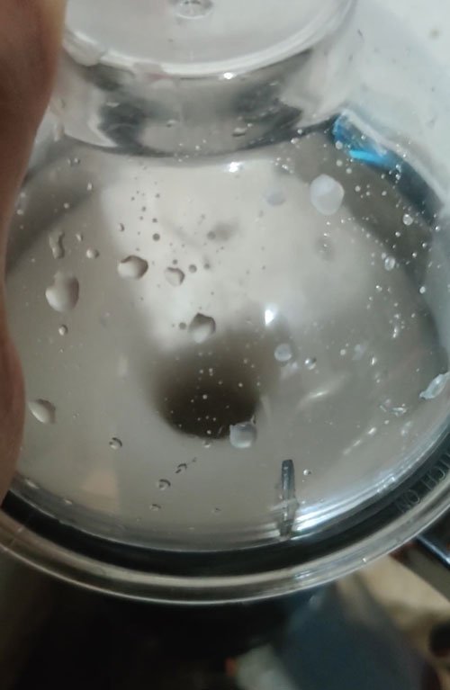 vortex formed in the wet grinding jar of Vidiem MG 521A while grinding idli dosa batter 
