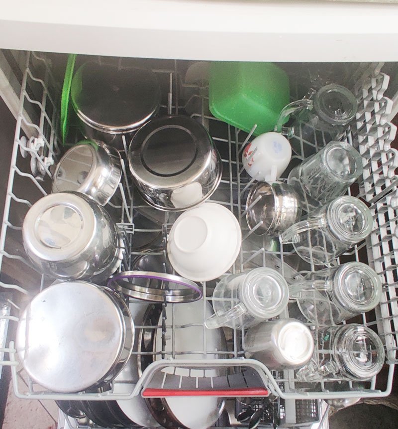 top rack of bosch dishwasher to understand the space available.