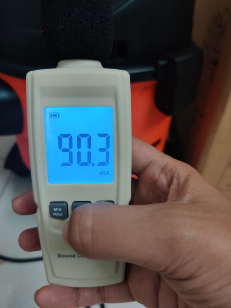 Black N Decker vacuum cleaner noise level