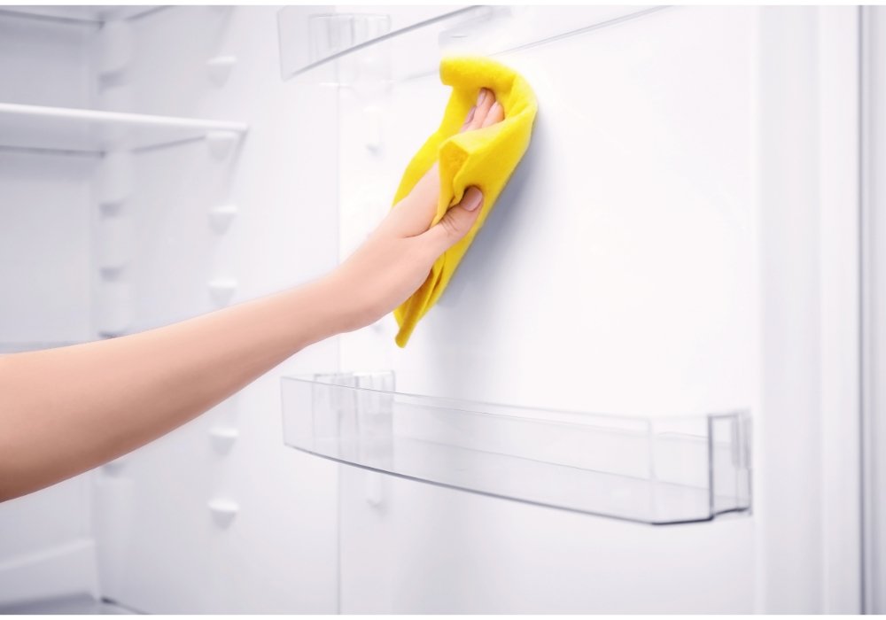 wipe the interior of refrigerator- how to clean refrigerator